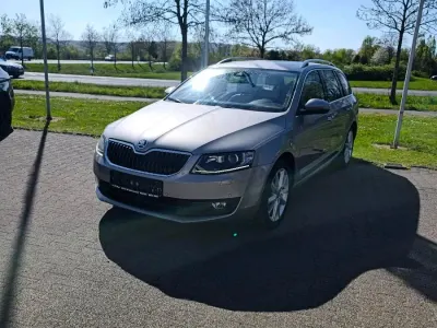 Gebraucht Skoda Octavia Elegance 150 PS (110 kW) 2014 Beige Kombi