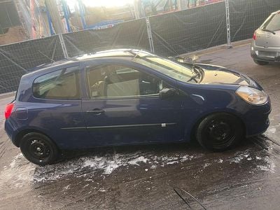 Usata Renault Clio II 65 CV (47 kW) 2008 Blu Berlina