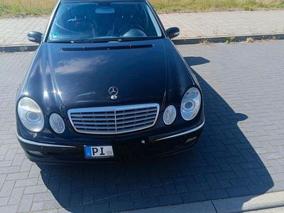 Mercedes E320
