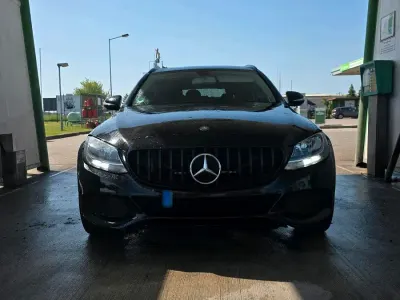 Gebraucht Mercedes C200 136 PS (100 kW) 2015 Schwarz Limousine