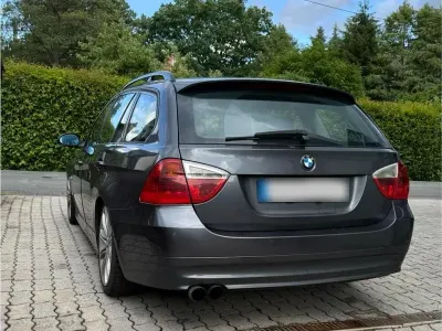 Gebraucht BMW 320 163 PS (119 kW) 2006 Grau Kombi