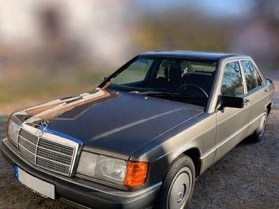 Gebraucht Mercedes 190 118 PS (86 kW) 1990 Limousine