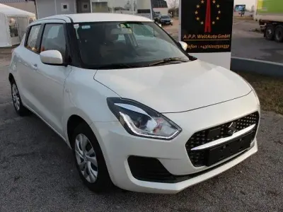 Gebraucht Suzuki Swift 90 PS (66 kW) 2022 Weiß Kleinwagen