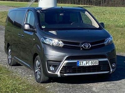 Gebraucht Toyota Proace Executive 177 PS (130 kW) 2022 Grau Van / Kleinbus