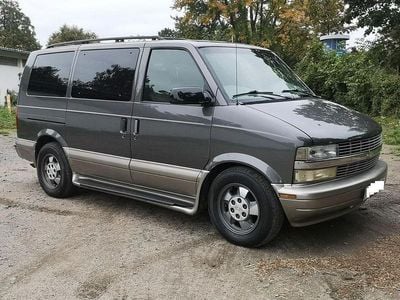 Grau Gebraucht 2003 Chevrolet Astro Van / Kleinbus | 8.950 €