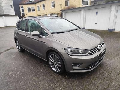 Gebraucht VW Golf VII Highline 150 PS (110 kW) 2015 Limestone grey metallic SUV
