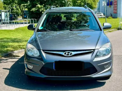 Używany Hyundai i30 Classic 109 KM (80 kW) 2010 Szary Kombi