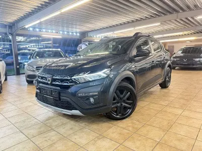 Gebraucht Dacia Sandero Comfort 91 PS (66 kW) 2022 Grau SUV
