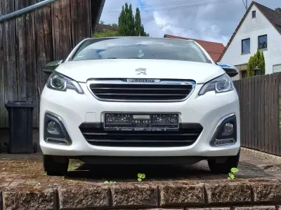 Gebraucht Peugeot 108 Style 72 PS (52 kW) 2020 Weiß Limousine