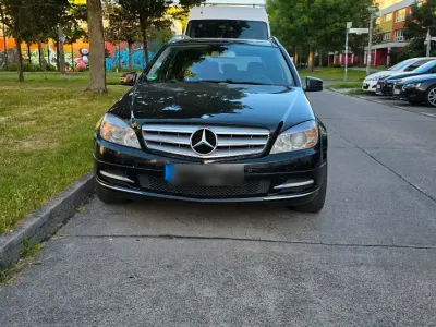 Gebraucht Mercedes C250 204 PS (150 kW) 2010 Schwarz Kombi