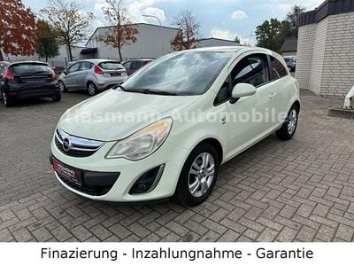 Weiß Gebraucht 2011 Opel Corsa Satellite Kleinwagen | 3.999 € (Fairer Preis)