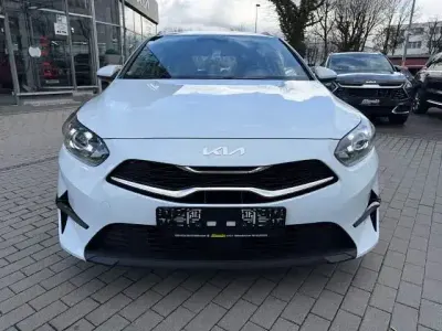 Gebraucht Kia Ceed Sportswagon Vision 140 PS (102 kW) 2025 Weiß Kombi