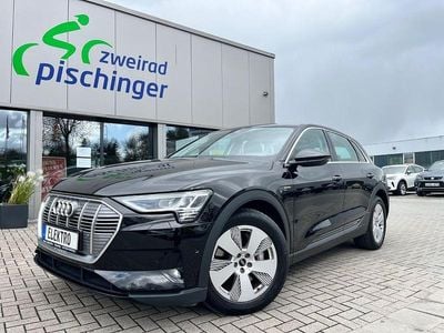 Gebraucht Audi e-tron Basis 300 kW (408 PS) 2022 Schwarz SUV