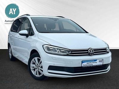 Weiß Gebraucht 2021 VW Touran Comfortline Van / Kleinbus | 21.550 € (Fairer Preis)