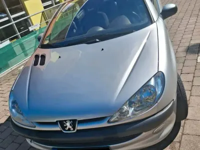 Gebraucht Peugeot 206 CC 109 PS (80 kW) 2001 Grau Cabrio