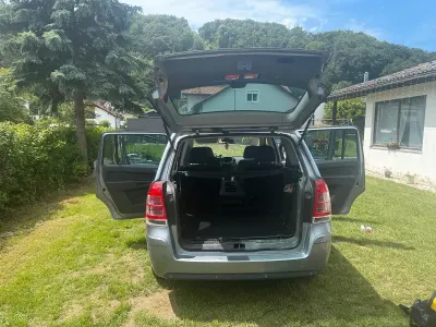 Gebraucht Opel Zafira 125 PS (91 kW) 2010 Grau Van / Kleinbus