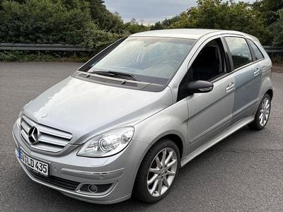 Mercedes B200