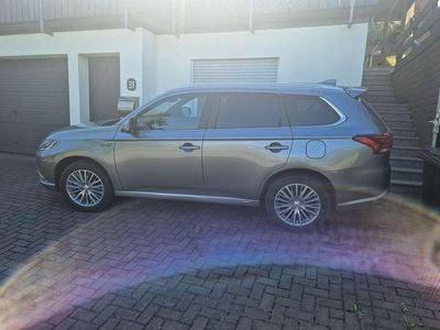 Mitsubishi Outlander P-HEV