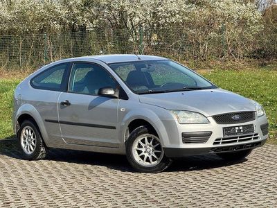 Gebraucht Ford Focus Ambiente 101 PS (74 kW) 2005 Silber