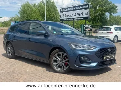 Gebraucht Ford Focus ST-Line X 125 PS (91 kW) 2023 Blau Limousine