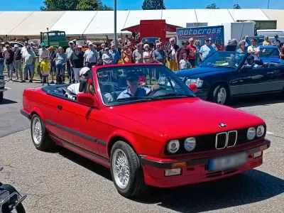 Gebraucht BMW 325 Cabriolet Shadowline 170 PS (125 kW) 1990 Rot Cabrio