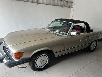 Gold Gebraucht 1986 Mercedes 560 Cabrio | 29.990 €