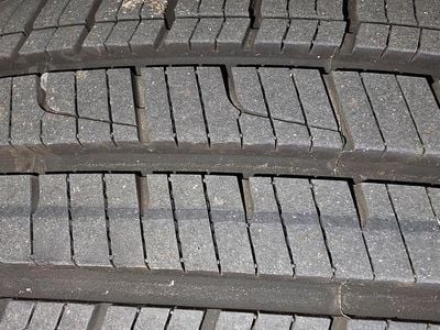 Second-hand Renault Clio III Authentique 75 CP (55 kW) 2006 Argintiu Berlinǎ