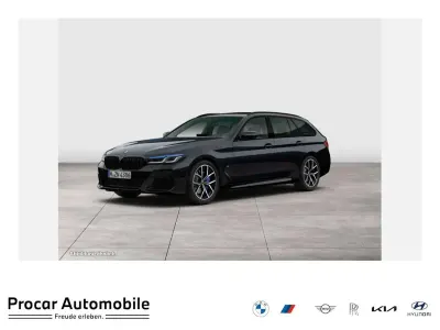 Gebraucht BMW 540 M Sport 340 PS (250 kW) 2023 Carbonschwarz Kombi