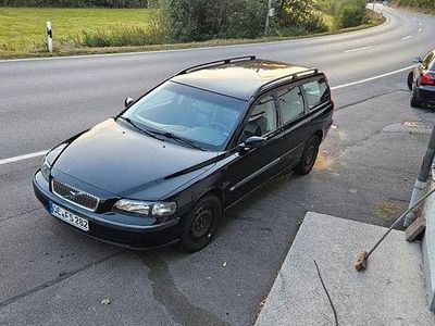 Second-hand Volvo V70 163 CP (119 kW) 2003 Negru Break