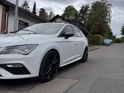 Gebraucht Seat Leon Beats 300 PS (220 kW) 2020 Weiß Limousine