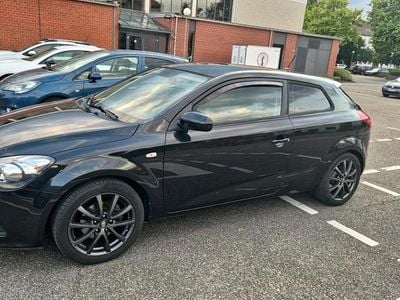 Usata Kia ProCeed 125 CV (91 kW) 2010 Nero Utilitaria