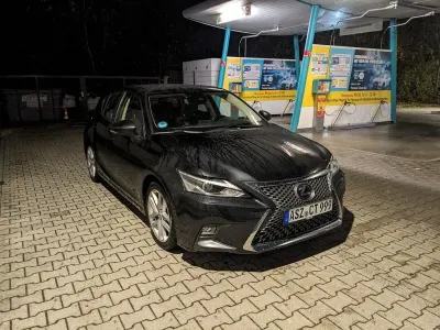 Gebraucht Lexus CT200h 136 PS (100 kW) 2020 Schwarz Limousine