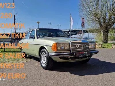 Used Mercedes 280 156 HP (114 kW) 1977 Green Sedan