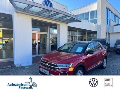 Second-hand VW T-Roc Style 150 CP (110 kW) 2024 Roșu SUV