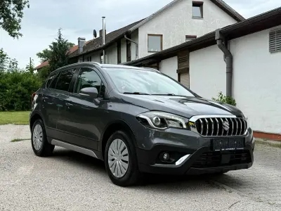 Gebraucht Suzuki SX4 111 PS (81 kW) 2016 Grau Limousine