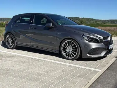 Używany Mercedes A220 177 KM (130 kW) 2016 Szary Hatchback