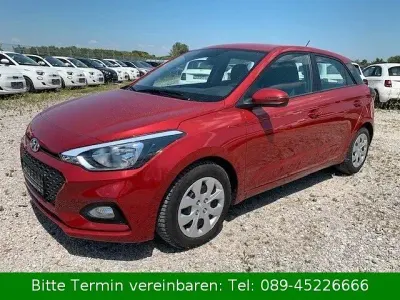 Gebraucht Hyundai i20 Select 84 PS (61 kW) 2019 Rot Kleinwagen