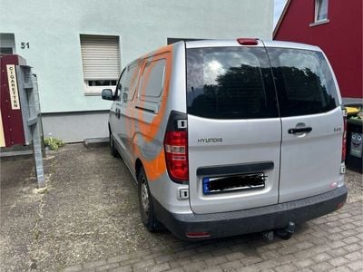Hyundai H-1
