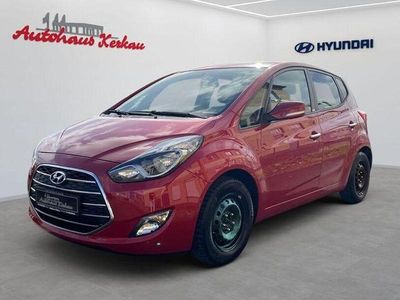 Gebraucht Hyundai ix20 Passion Plus 90 PS (66 kW) 2016 Rot Kleinwagen