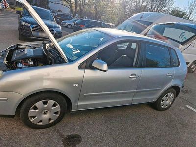 Gebraucht VW Polo 75 PS (55 kW) 2004 Silber Kleinwagen