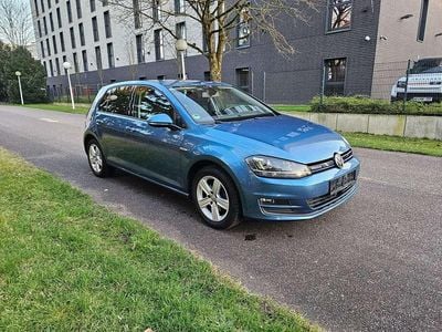 Gebraucht VW Golf VII 110 PS (80 kW) 2015 Pacific blue metallic Kleinwagen