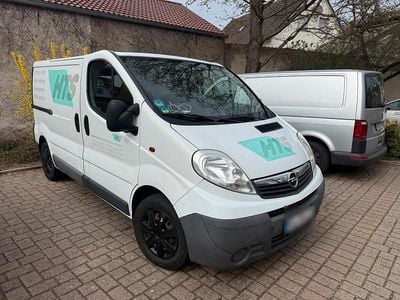 Gebraucht Opel Vivaro 114 PS (83 kW) 2012 Weiß Van / Kleinbus