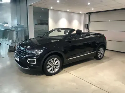 Gebraucht VW T-Roc Cabriolet Style 110 PS (80 kW) 2021 Deep black perleffekt Cabrio