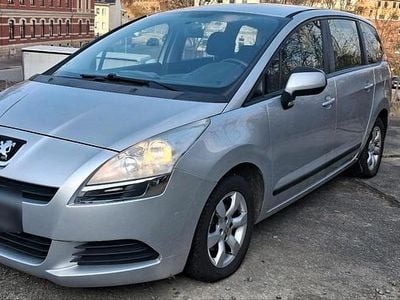 Gebraucht Peugeot 5008 120 PS (88 kW) 2010 Silber Van / Kleinbus
