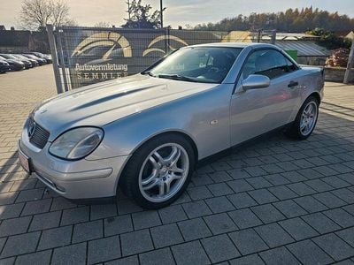 Gebraucht Mercedes SLK230 193 PS (141 kW) 1998 Silber Cabrio