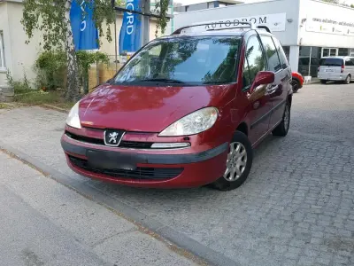 Usata Peugeot 807 136 CV (100 kW) 2004 Rosso Monovolume