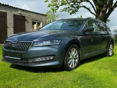 Gebraucht Skoda Superb Style 190 PS (139 kW) 2020 Grau Kombi