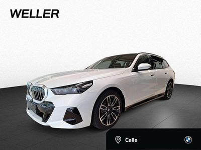 Gebraucht BMW 520 M Sport 197 PS (144 kW) 2025 Weiß Kombi