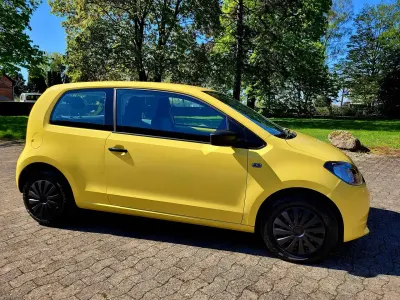 Gebraucht Skoda Citigo Active 60 PS (44 kW) 2012 Sunflowergelb Kleinwagen