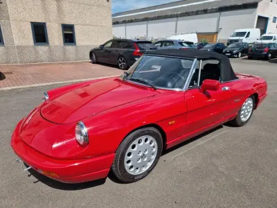 Gebraucht Alfa Romeo Spider 122 PS (89 kW) 1992 Rot Cabrio